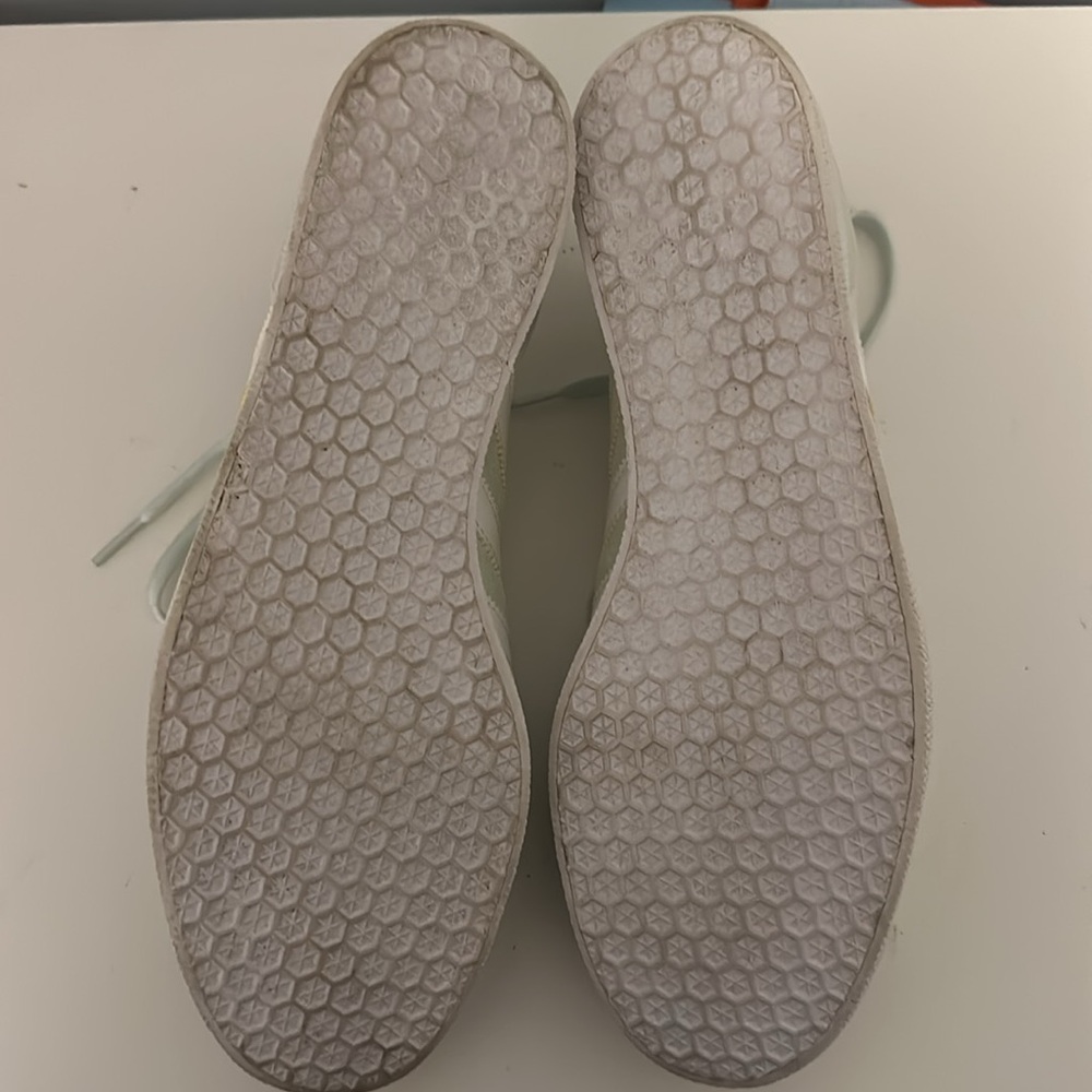 Adidas Gazelle Shoes - Picture 5 of 7